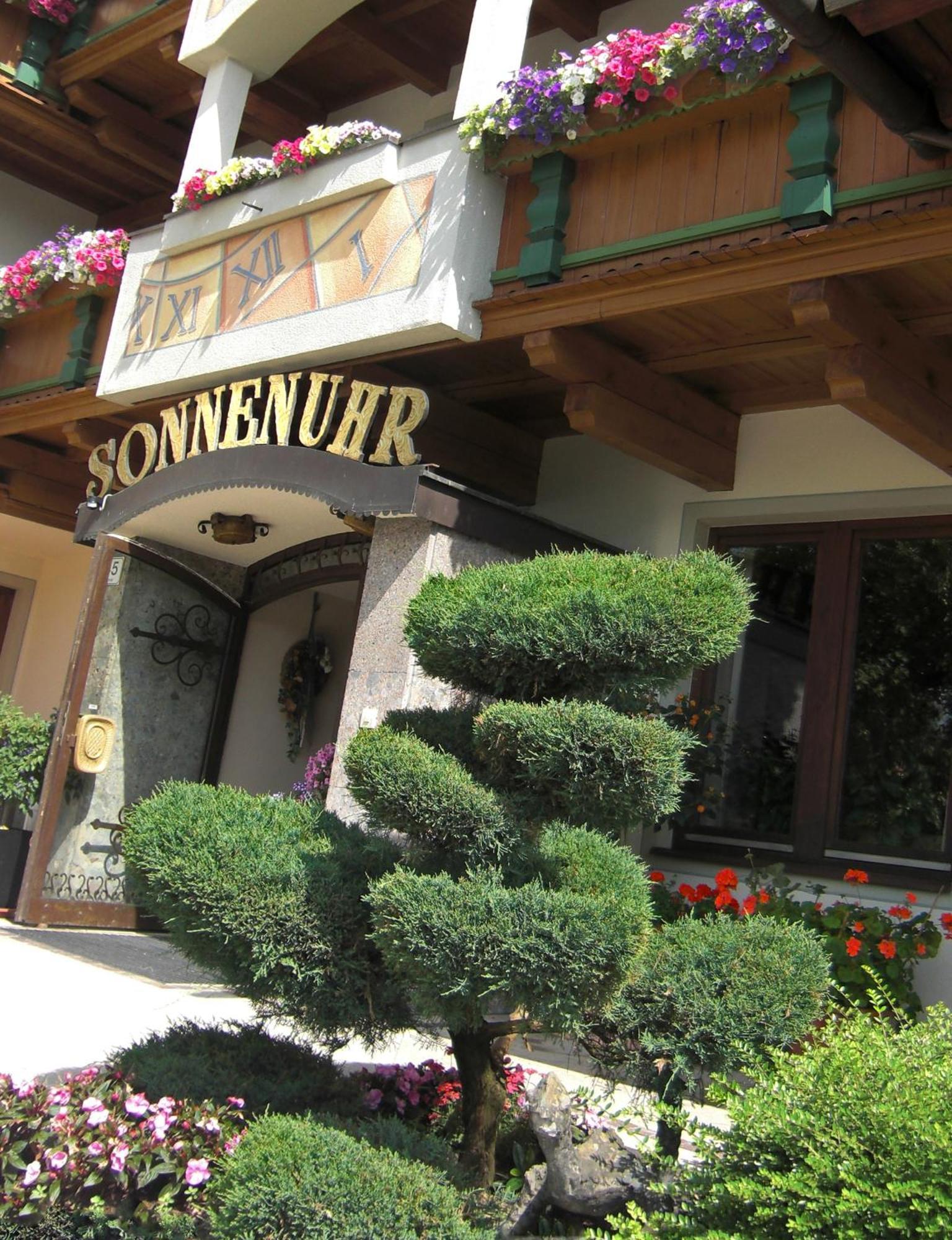 Hotel Sonnenuhr 크람사흐 외부 사진
