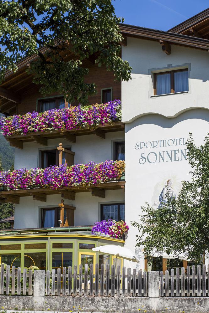 Hotel Sonnenuhr 크람사흐 외부 사진