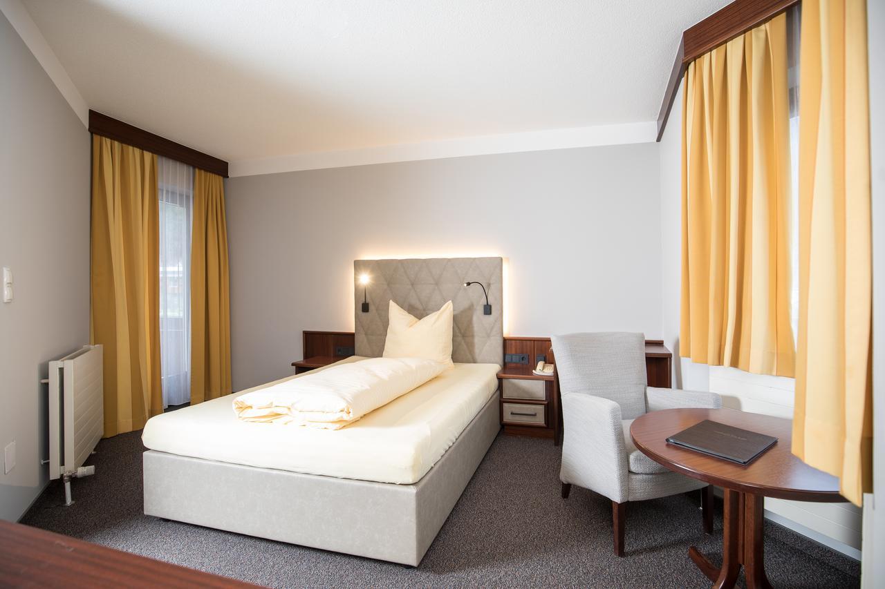 Hotel Sonnenuhr 크람사흐 외부 사진